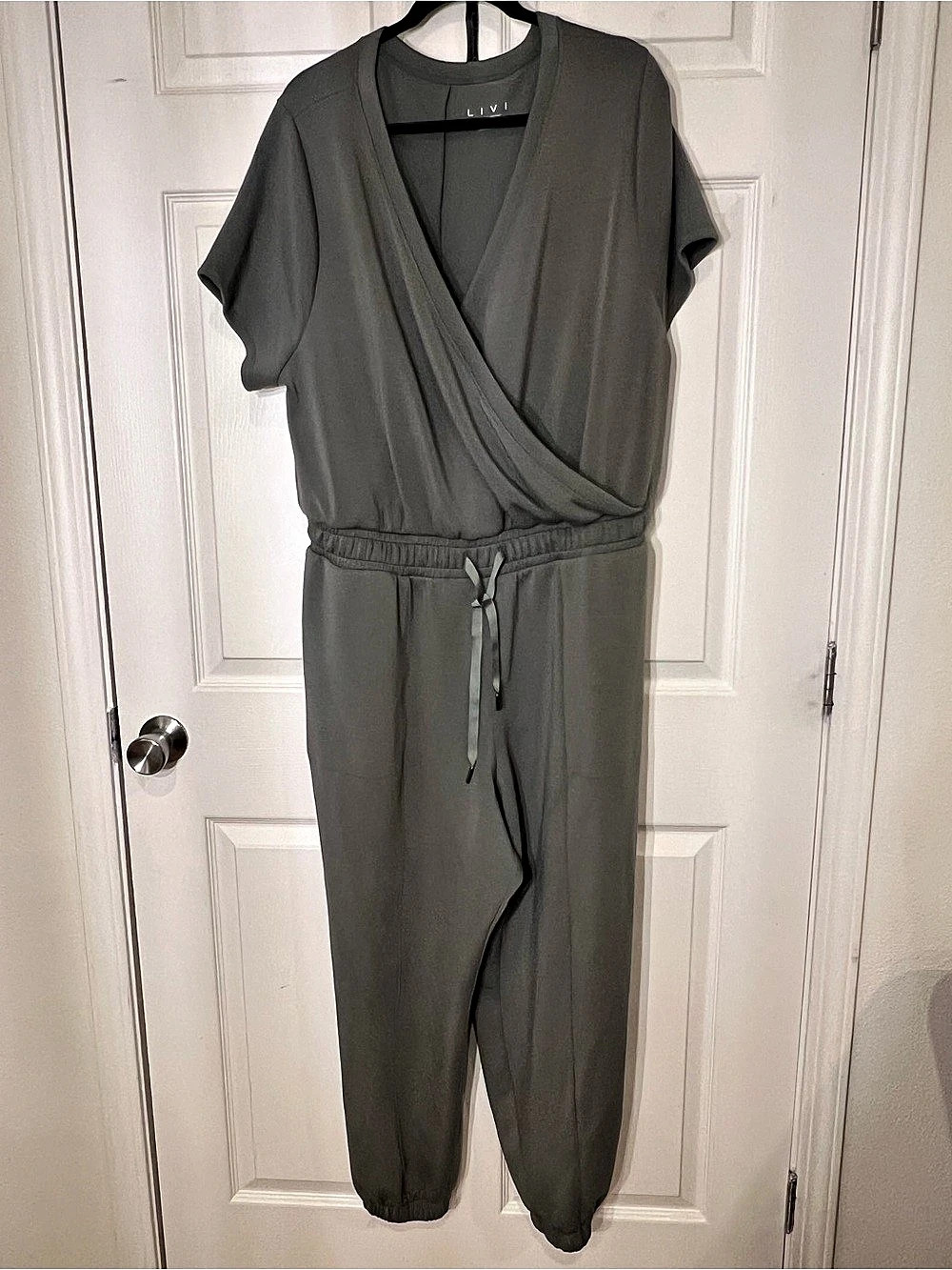 LIVI Wrap Front Jumpsuit in Green Size Large
